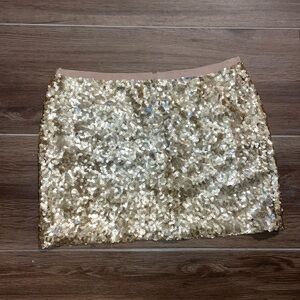 LONDONJEAN Sparkling Gold Mini Skirt